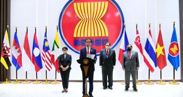 Detail Tuan Rumah Ktt Asean Nomer 12