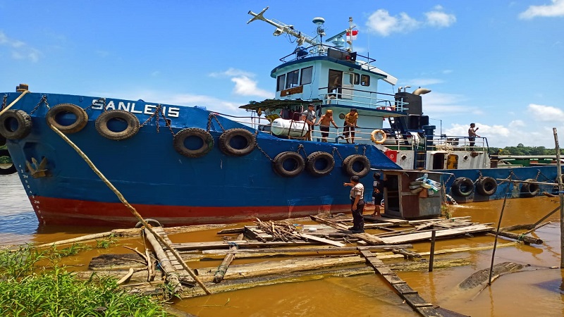 Detail Tug Boat Dan Tongkang Nomer 28