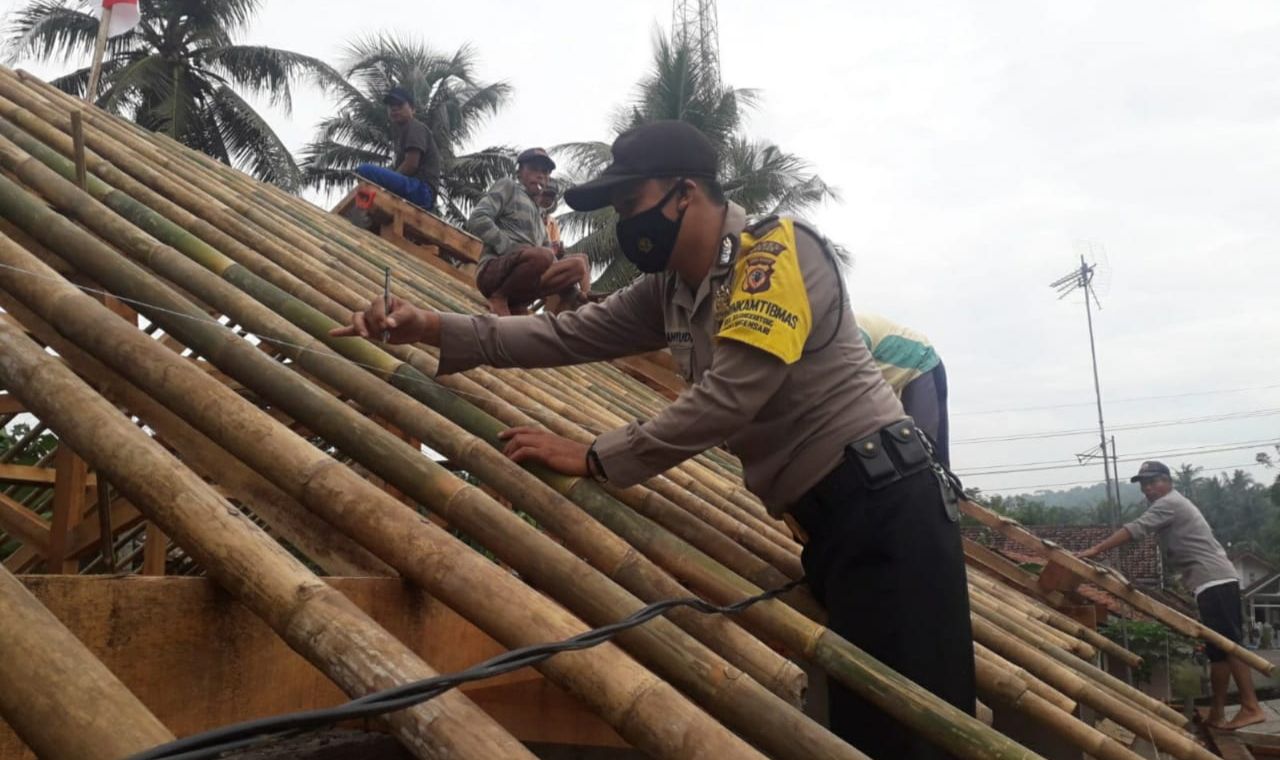 Detail Tugas Gambar Kerja Rumah Joglo Bambu Nomer 38