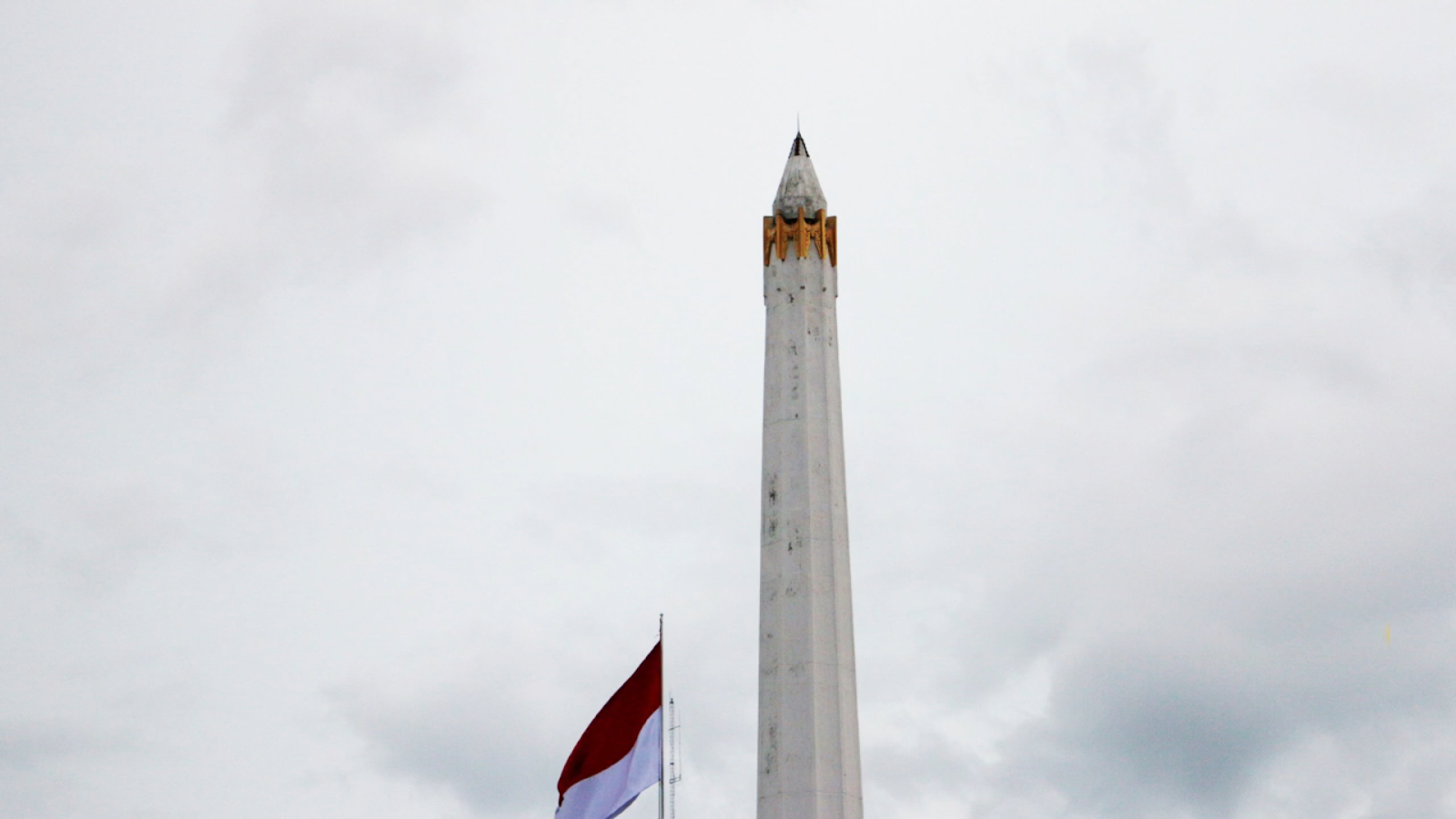 Detail Tugu Pahlawan Png Nomer 36