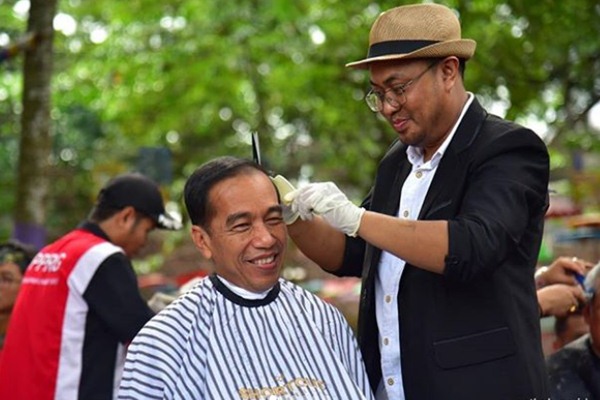 Detail Tukang Potong Rambut Nomer 3