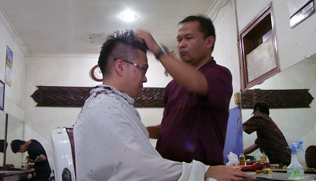 Detail Tukang Potong Rambut Nomer 27