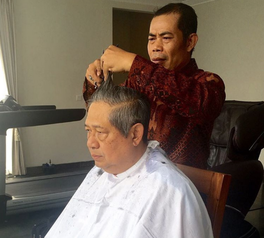 Detail Tukang Potong Rambut Nomer 50