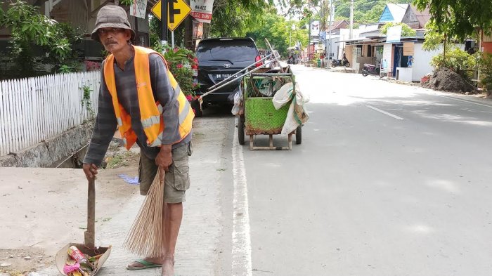 Detail Tukang Sapu Jalanan Nomer 3