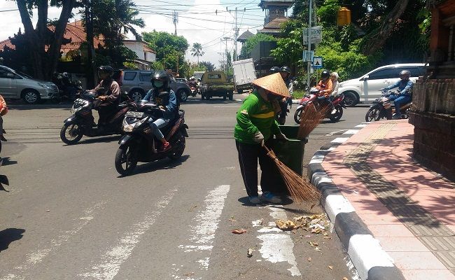 Detail Tukang Sapu Jalanan Nomer 32