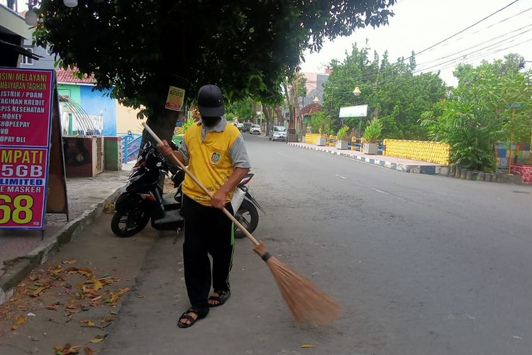 Detail Tukang Sapu Jalanan Nomer 35