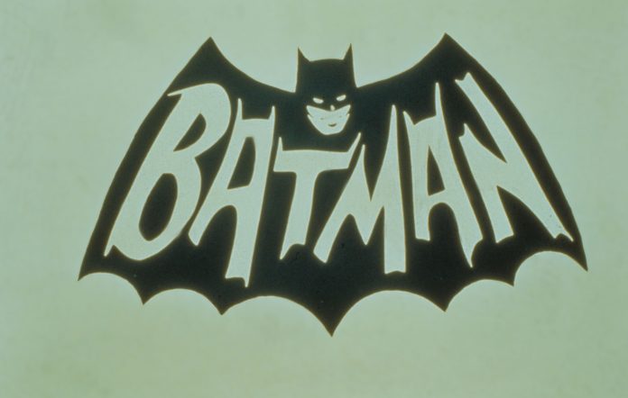 Detail Tulisan Batman Nomer 6