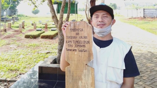 Detail Tulisan Nisan Kayu Nomer 24