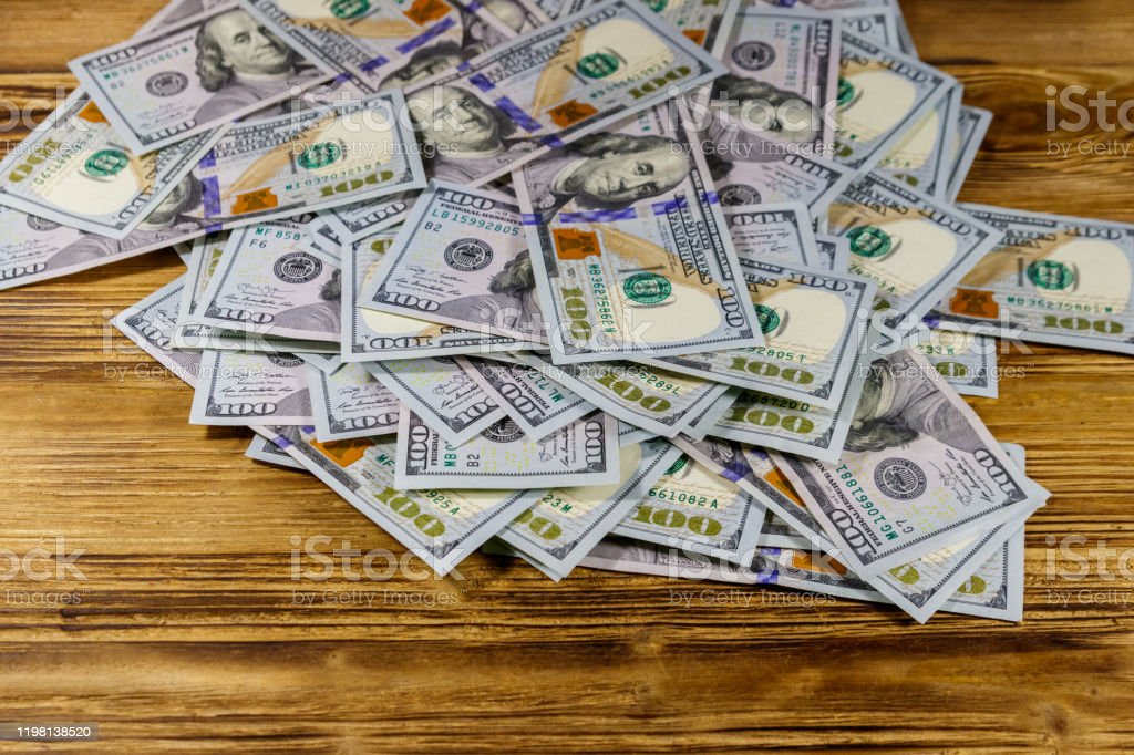 Detail Tumpukan Uang Dollar Amerika Nomer 6