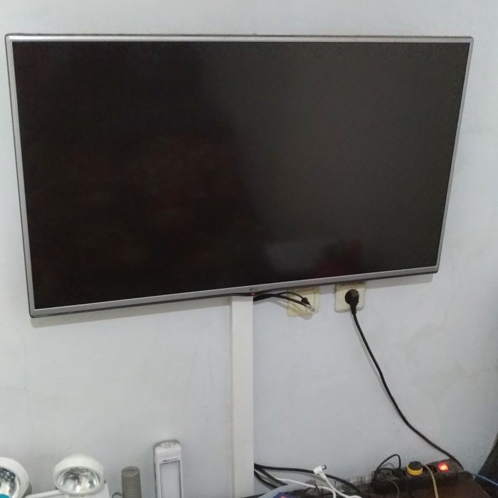 Detail Tv Lg Gambar Gelap Nomer 43