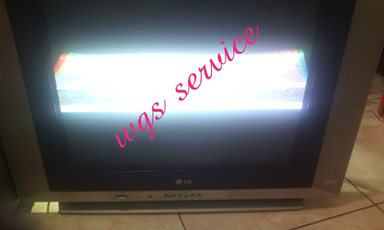 Detail Tv Lg Gambar Hanya Ditengah Nomer 4