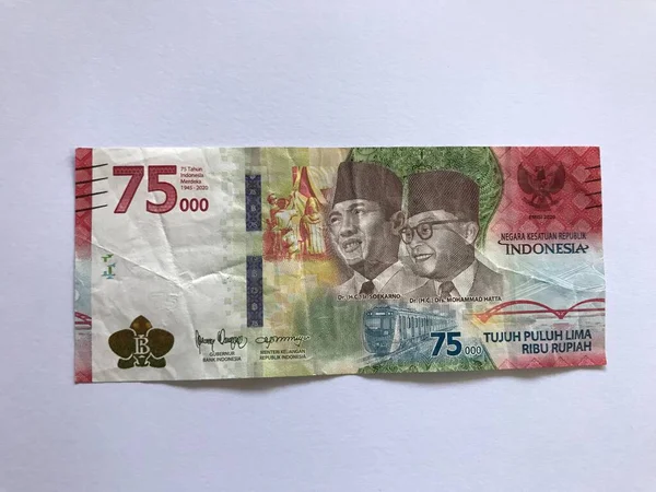 Detail Uang 100 Ribu Png Nomer 46