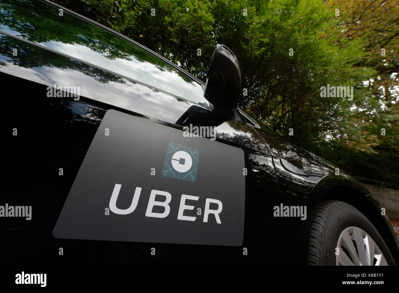 Detail Uber Car Logo Nomer 46