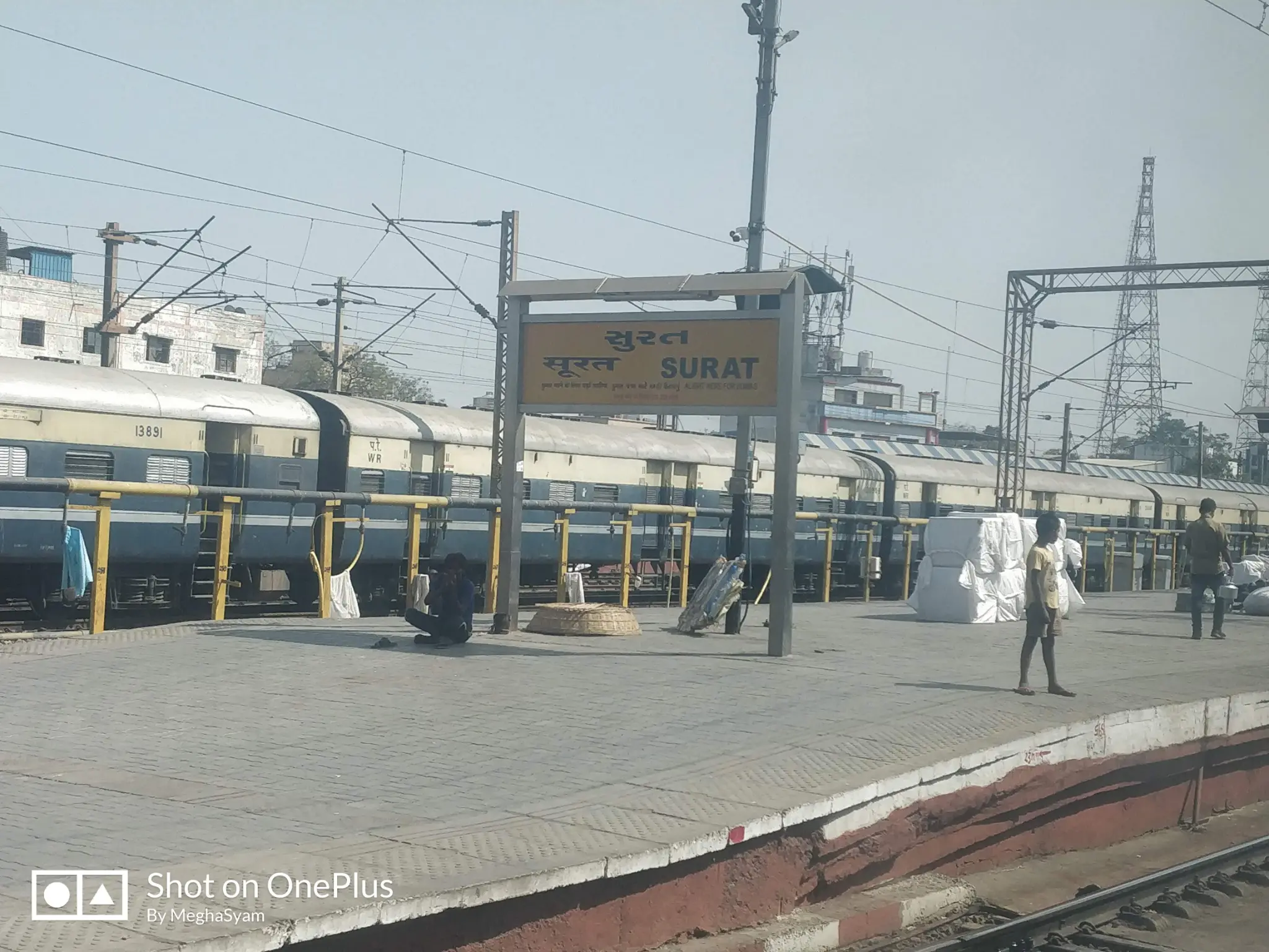 Detail Udaipur To Surat Train Nomer 20