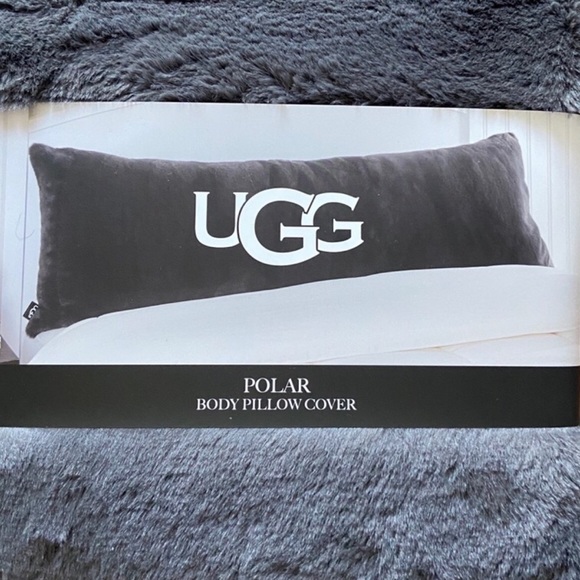 Detail Ugg Body Pillow Cover Polar Nomer 12