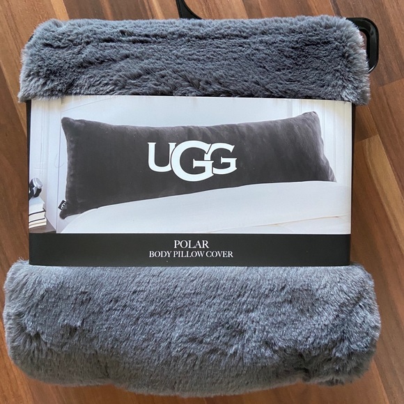 Detail Ugg Body Pillow Cover Polar Nomer 29