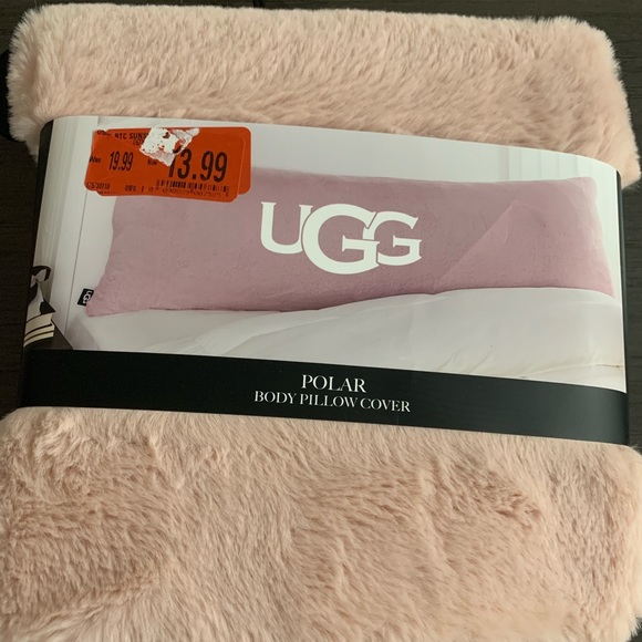 Detail Ugg Body Pillow Cover Polar Nomer 36