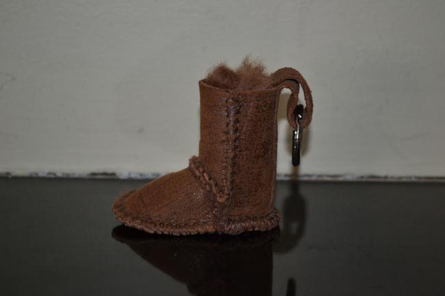 Detail Ugg Keychain Boot Nomer 28