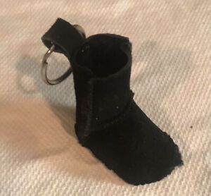 Detail Ugg Keychain Boot Nomer 32