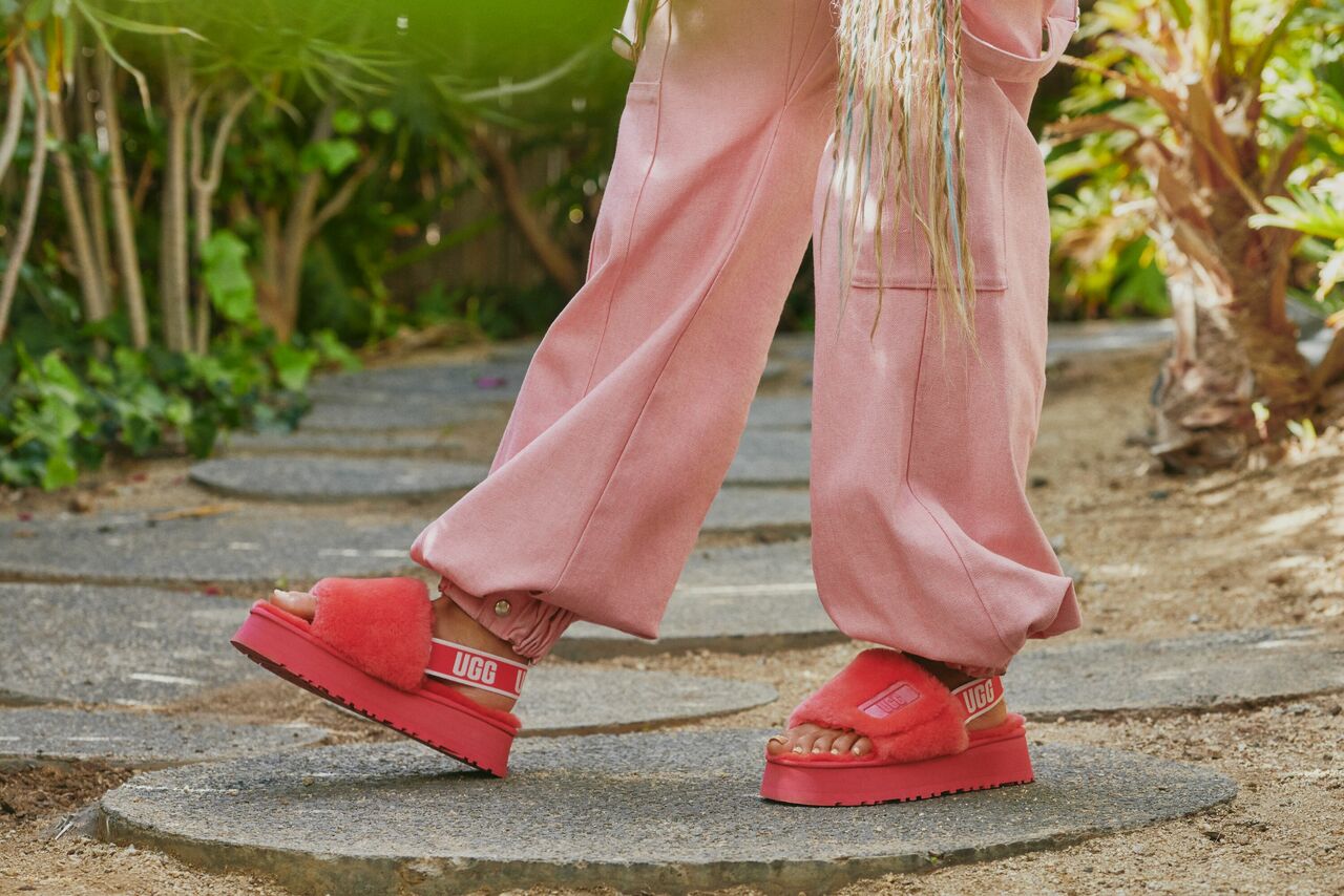 Detail Uggs Disco Slides Nomer 17