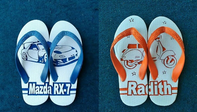 Detail Ukiran Gambar 2 Orang Di Sandal Paling Bagus Nomer 2