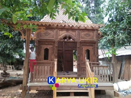 Detail Ukiran Tiang Rumah Joglo Nomer 33