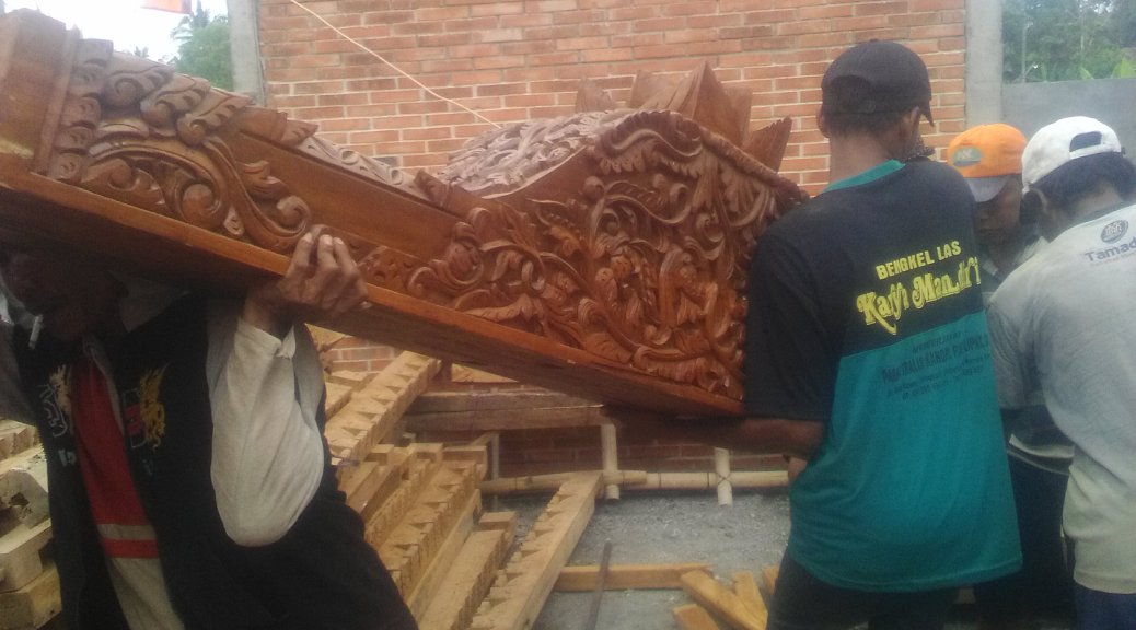 Detail Ukiran Tiang Rumah Joglo Nomer 37