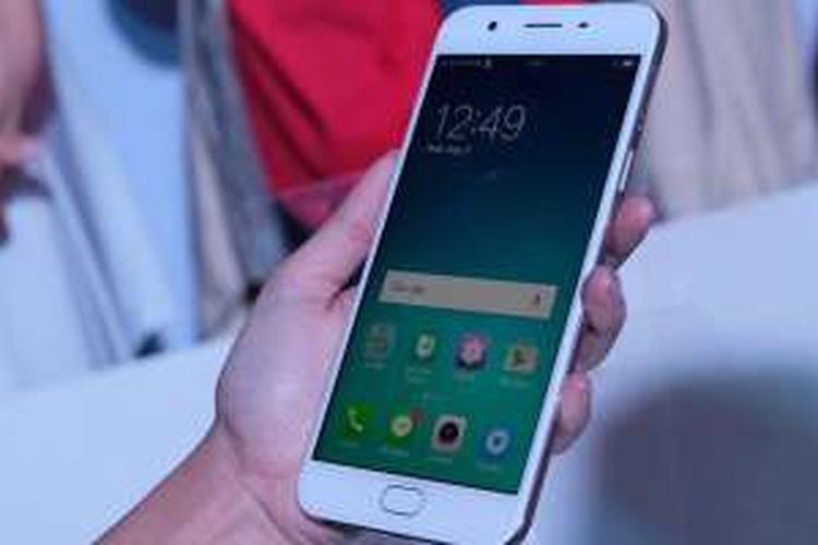 Ukuran Oppo F1s - KibrisPDR