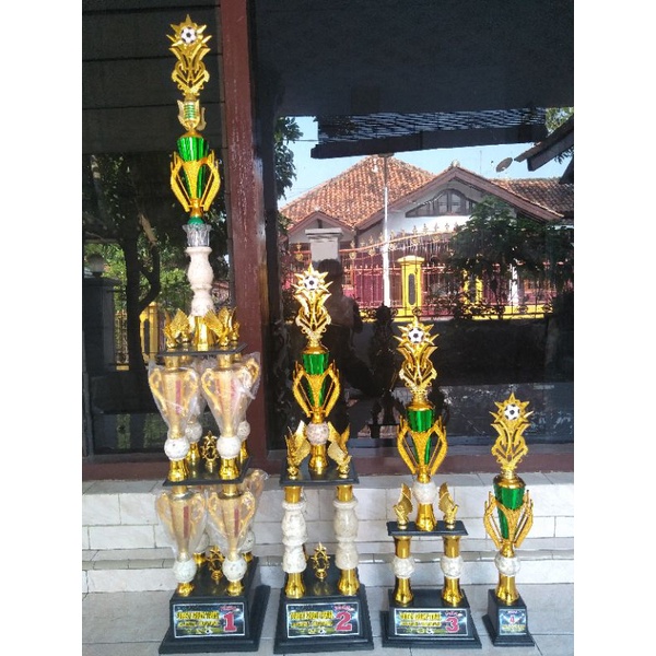 Detail Ukuran Stiker Piala Nomer 23