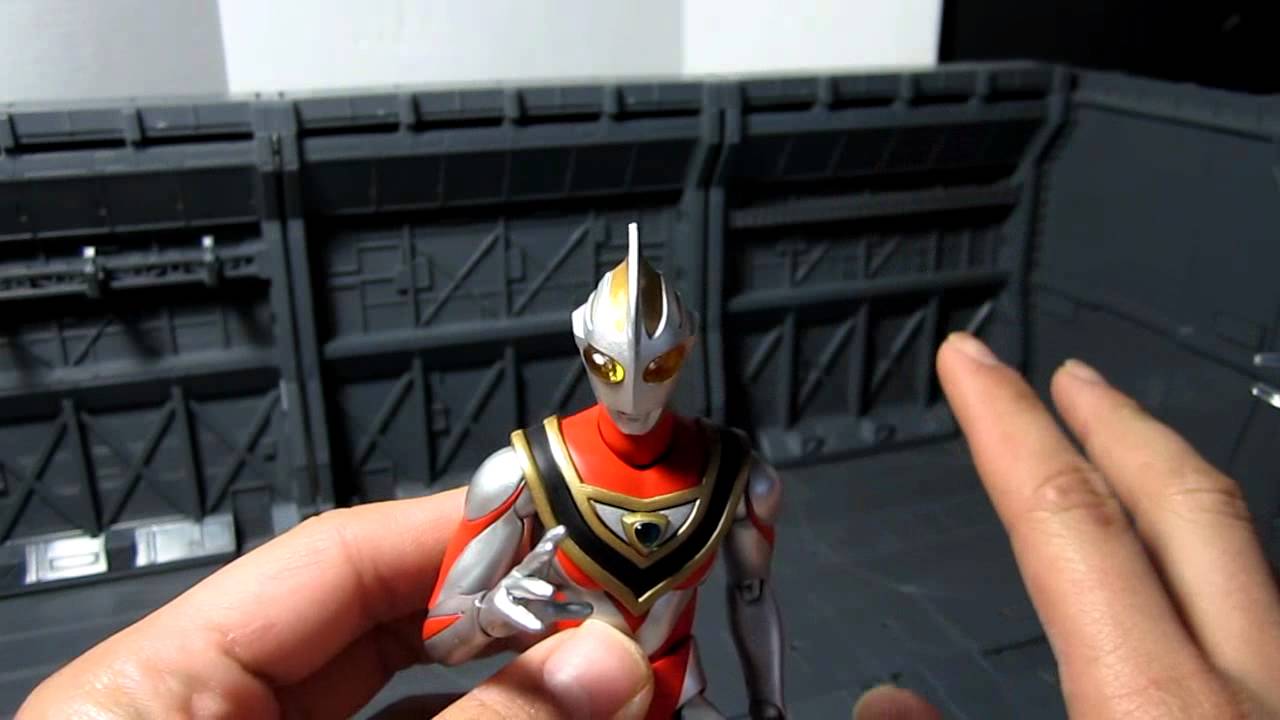 Detail Ultraman Terbang Nomer 37