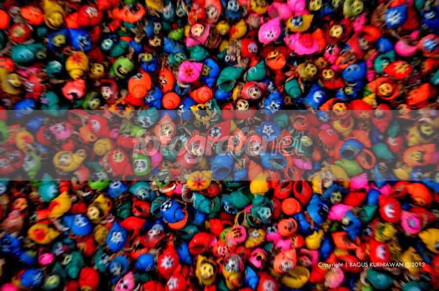 Detail Umang Umang Warna Warni Nomer 10