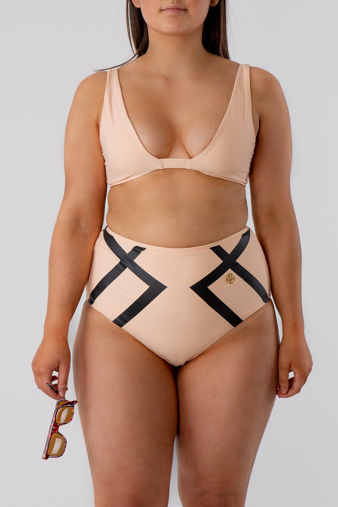 Detail Adele Bikini Nomer 21