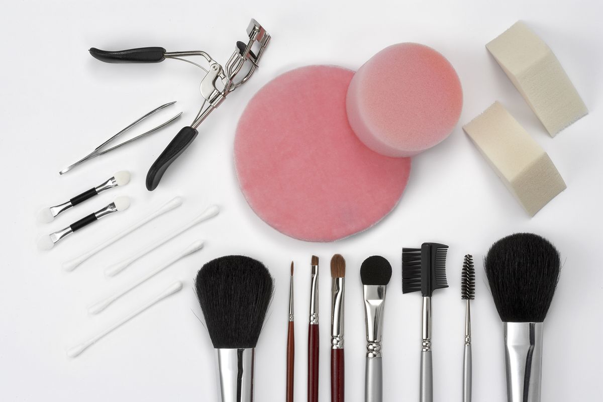 Alat Alat Yang Digunakan Untuk Make Up - KibrisPDR