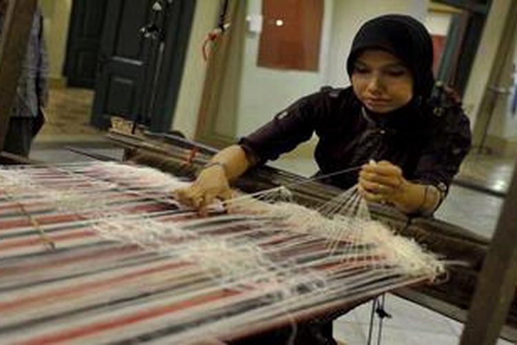Detail Alat Dan Bahan Untuk Menenun Nomer 23