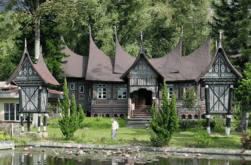 Detail Apa Keunikan Rumah Gadang Nomer 23