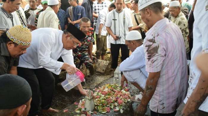 Detail Apa Makanan Burung Gereja Nomer 31