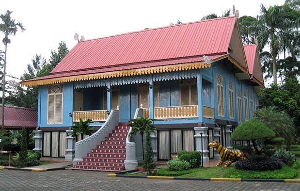 Detail Apa Manfaat Bentuk Tiga Dimensi Dari Rumah Tradisional Minangkabau Nomer 21