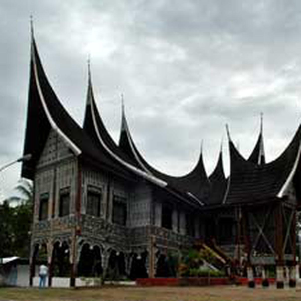 Detail Apa Manfaat Bentuk Tiga Dimensi Dari Rumah Tradisional Minangkabau Nomer 33