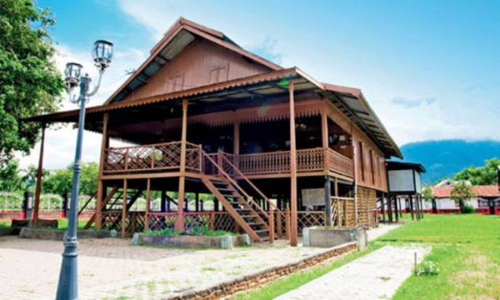 Detail Apa Manfaat Bentuk Tiga Dimensi Dari Rumah Tradisional Minangkabau Nomer 35
