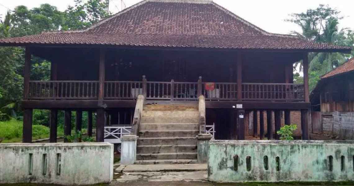 Detail Apa Nama Rumah Adat Lampung Nomer 28