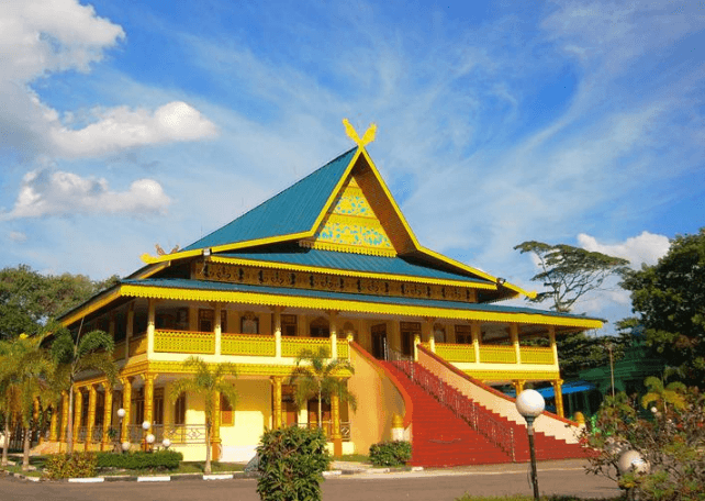 Detail Apa Nama Rumah Adat Riau Nomer 15