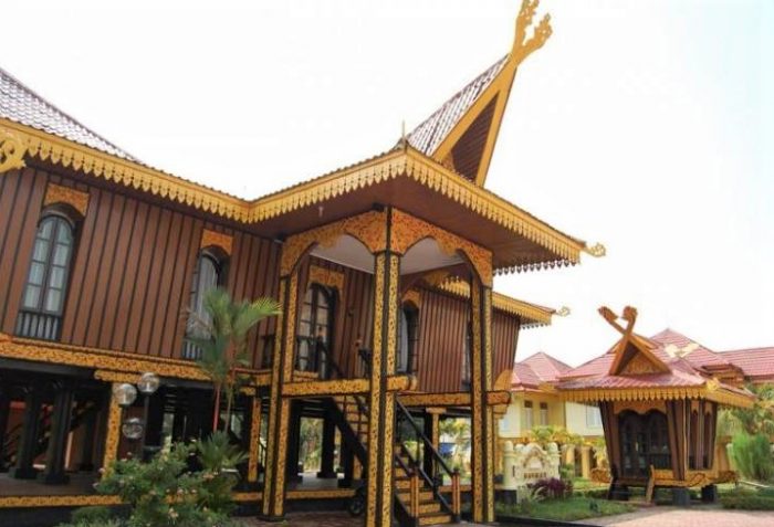 Detail Apa Nama Rumah Adat Riau Nomer 25