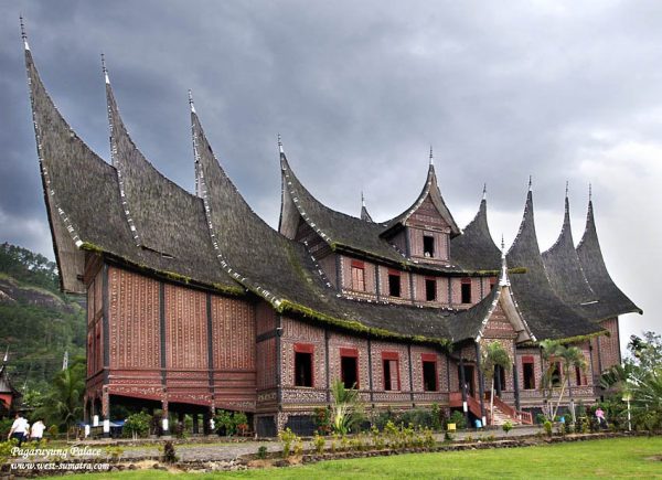 Detail Apa Nama Rumah Adat Suku Minangkabau Nomer 29