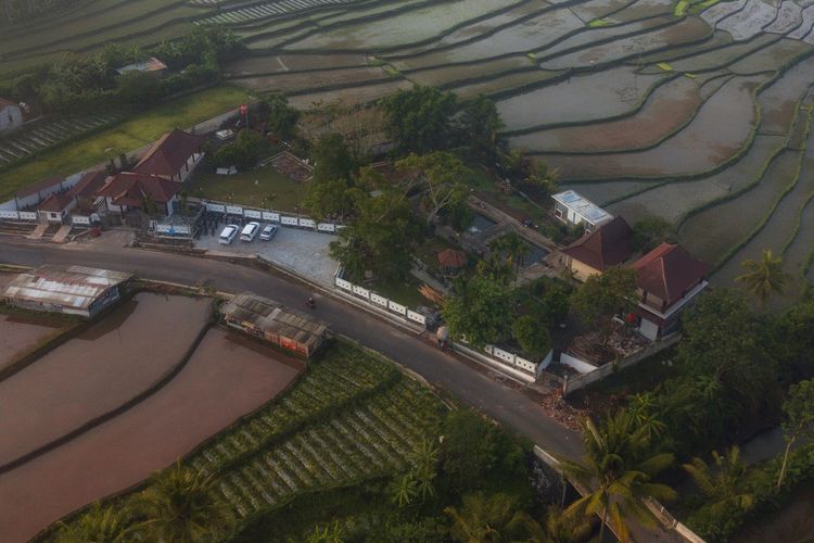 Detail Apa Yang Dimaksud Gambar Lanskip Tanah Nomer 13