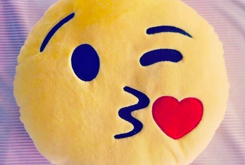 Detail Arti Emoticon Senyum Ada Love Nomer 8