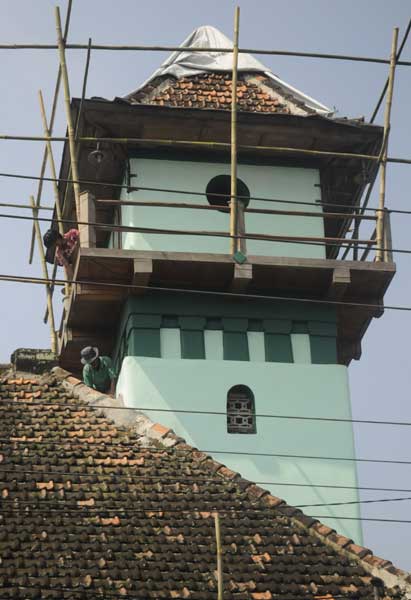 Detail Arti Rumah Disambar Petir Nomer 43